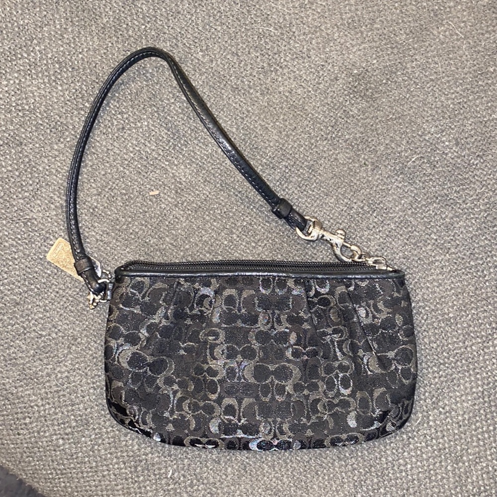 Coach Classic C Wristlet black